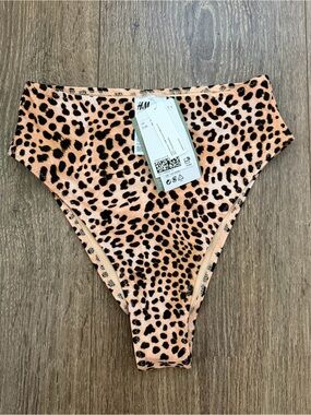 H&M Leopard Print High-Cut Bikini Bottoms 🐆